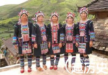 哈尼族人习惯传啥样的衣服？又有啥民族风格